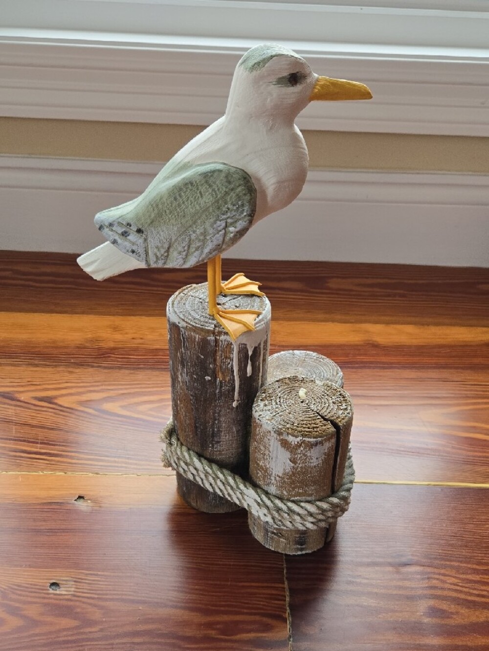 Seagull on Driftwood Posts - Picture 3 of 4